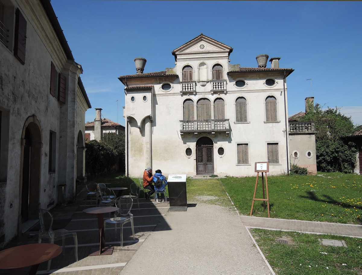 Villa Pisani Café