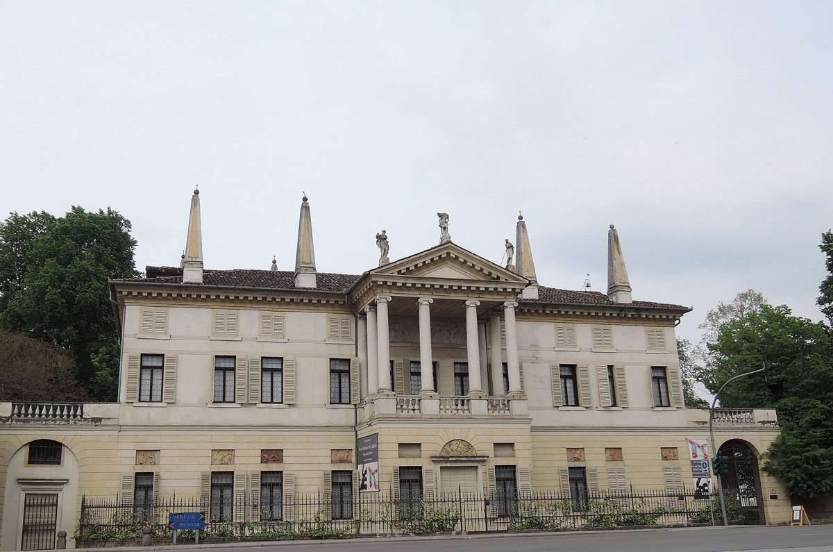 Villa Foscarini Rossi, a Luxury Shoe Museum near Venice