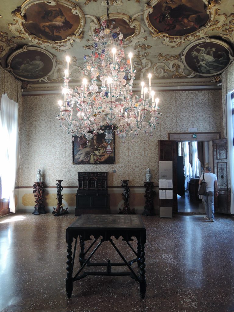Brustolon room