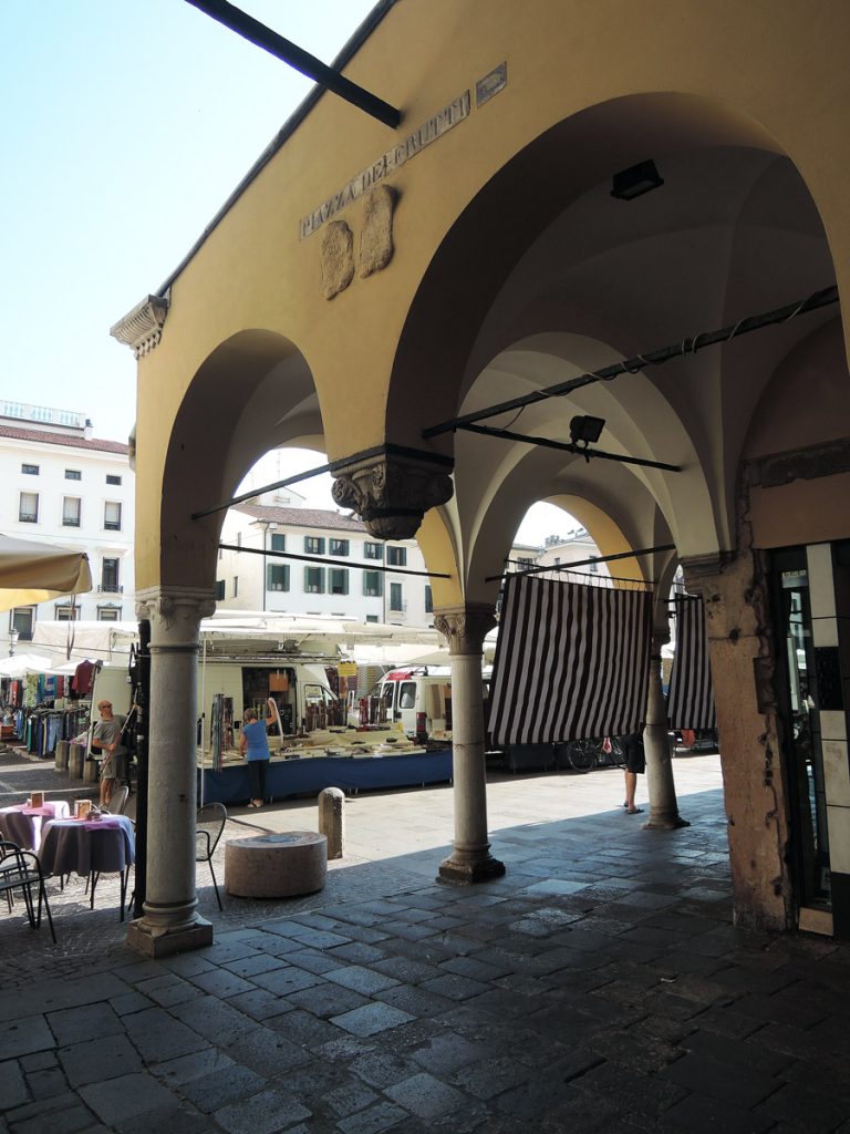 Capital without column, Padua the city of the 3 without