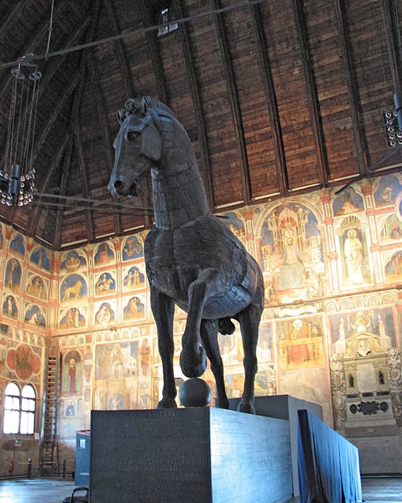 Horse-commons.wikimedia.org