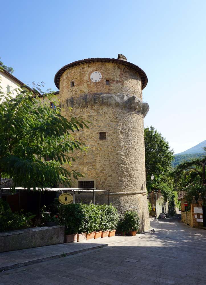 Rivellino Tower, Cetona