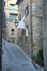 Hanging clothes, Sarteano