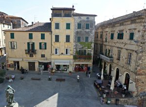Piazza di Sarteano