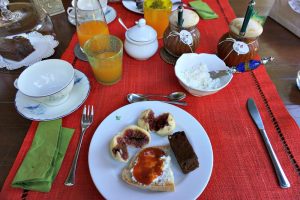 See the figs and the ricotta