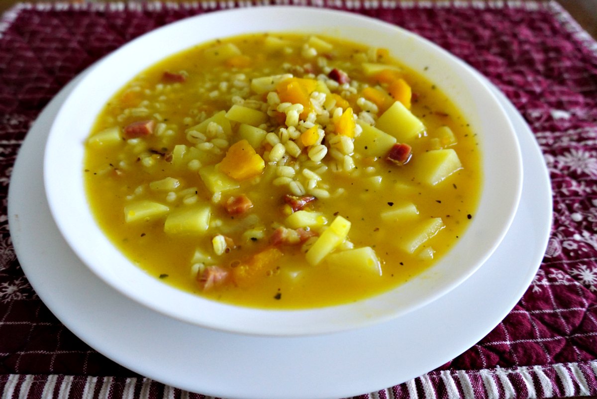 Italian barley soup
