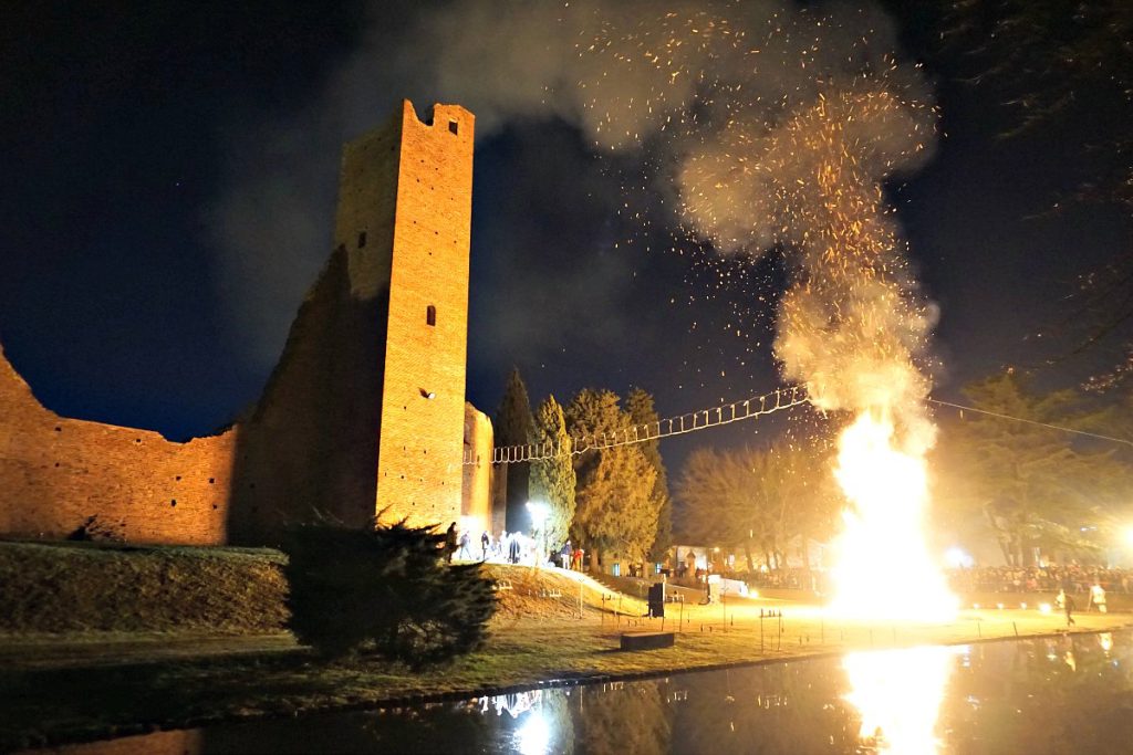 Befana bonfire in Noale