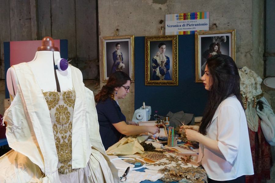 Noleggio Costumi Teatrali, Artigianato e Palazzo