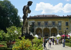 Artigianato e Palazzo stands