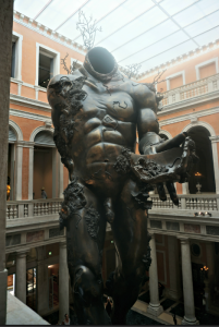 The giant at Palazzo Grassi
