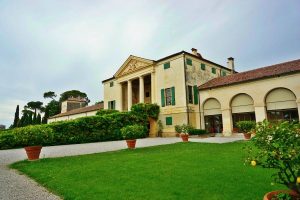 Villa Emo