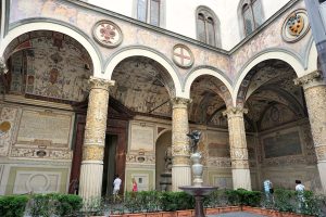 Cortile di Michelozzo
