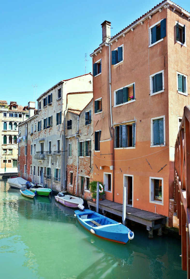 The tiny jetty of Adriatico Mar