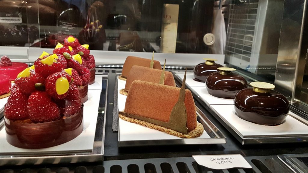 Pastries at Farmacia del Cambio
