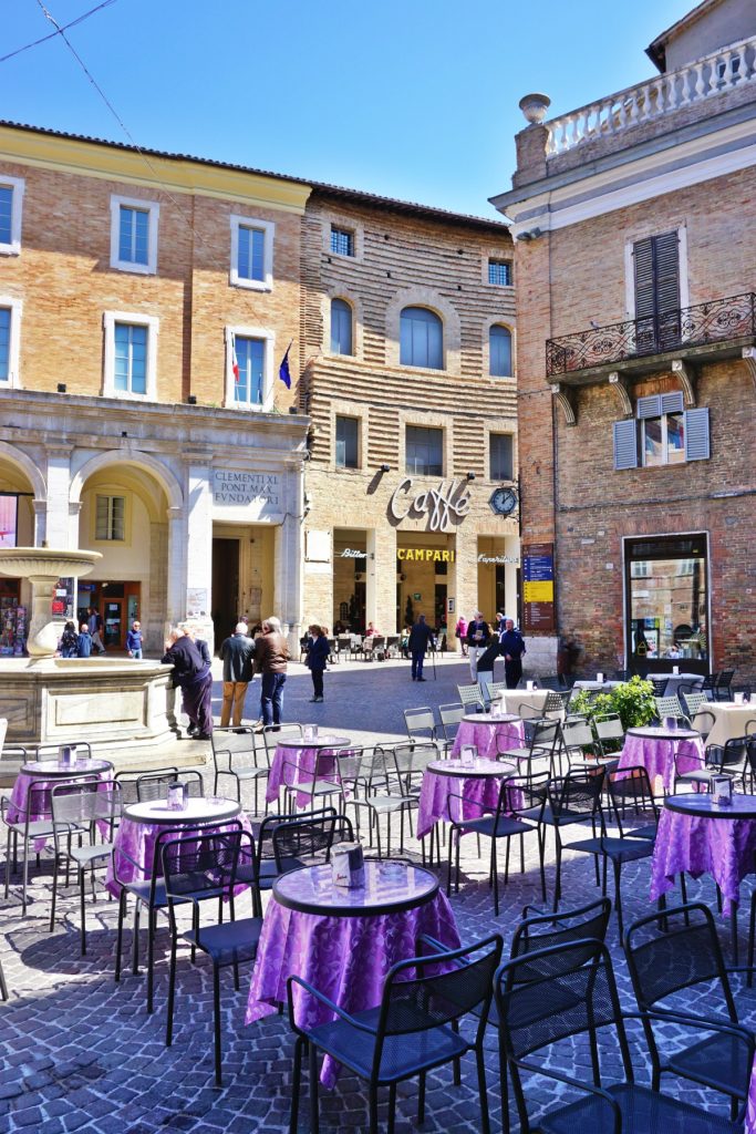 Piazza della Repubblica, Urbino