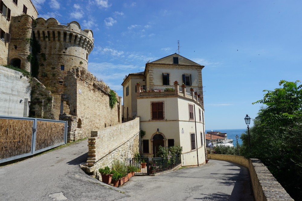 Grottammare Alta entrance