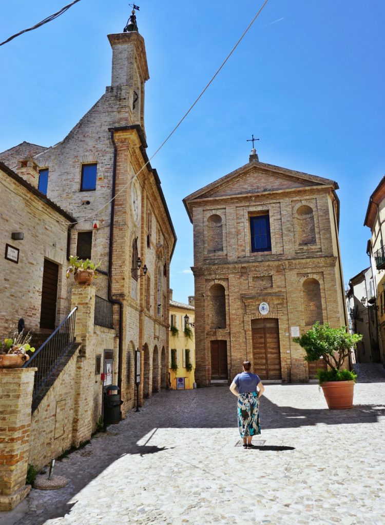 Piazza Peretti