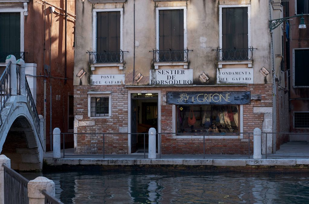 Best souvenirs to buy in Venice: